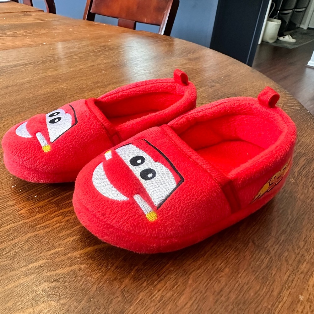 Disney Lightning McQueen Character Slippers Size 7/8